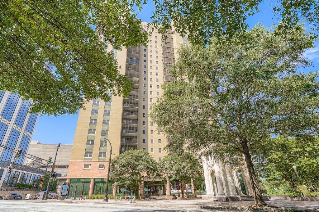 300 Peachtree St. #11I, Atlanta, GA 30308