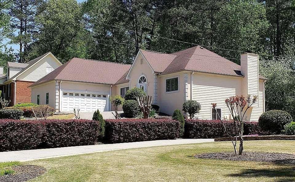 1522 Catherine Ct., Suwanee, GA 30024
