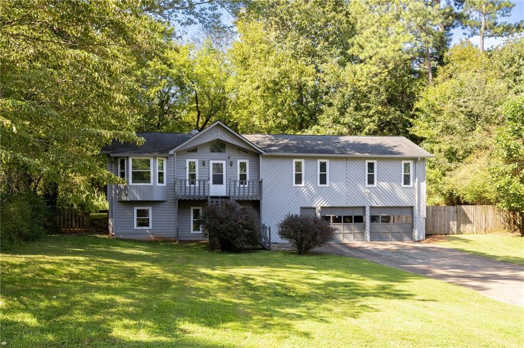205 Deerchase Dr., Woodstock, GA 30188