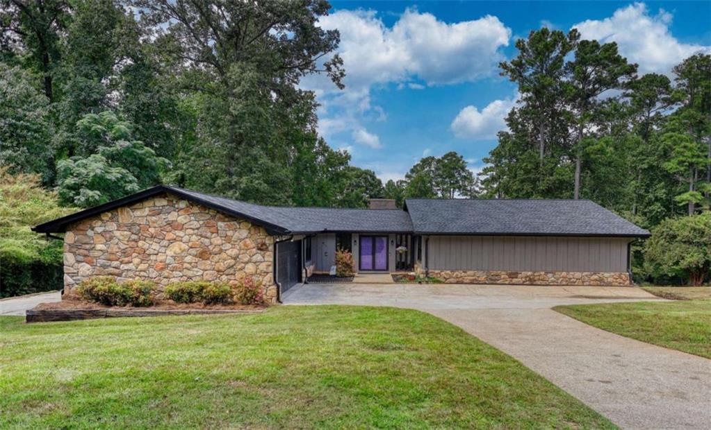 1821 Holmes Dr., Conyers, GA 30094
