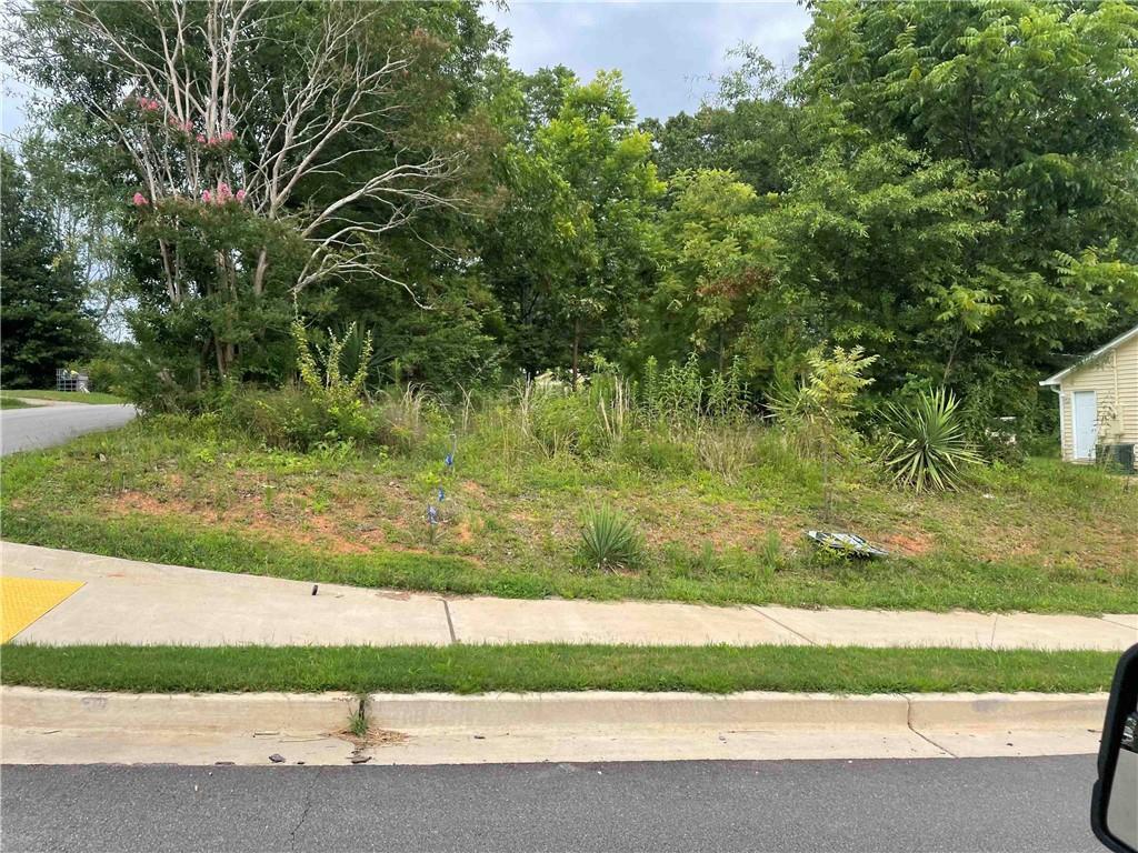 408 Bona Rd., Buford, GA 30518