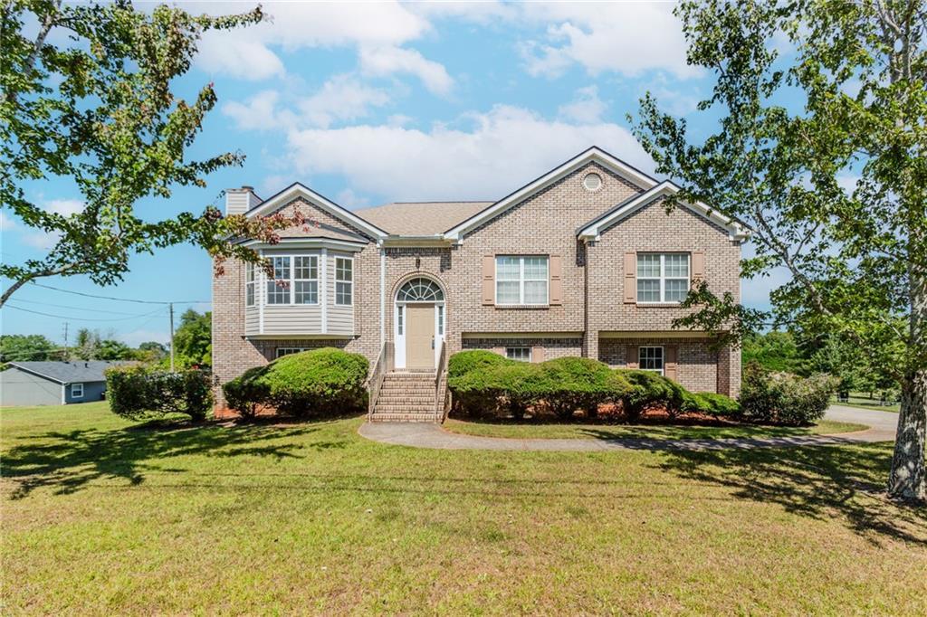 3885 Laurens Ln., Snellville, GA 30039