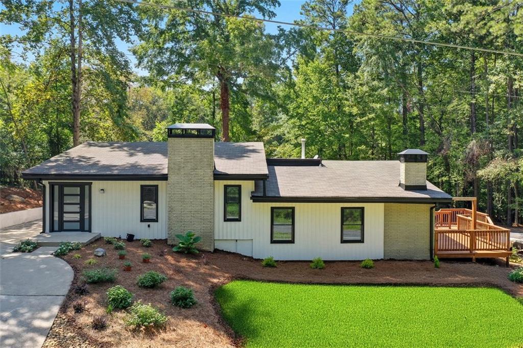 609 Redwood Dr., Woodstock, GA 30189