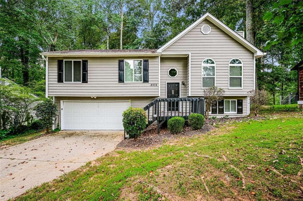 8373 Lake Dr., Snellville, GA 30039