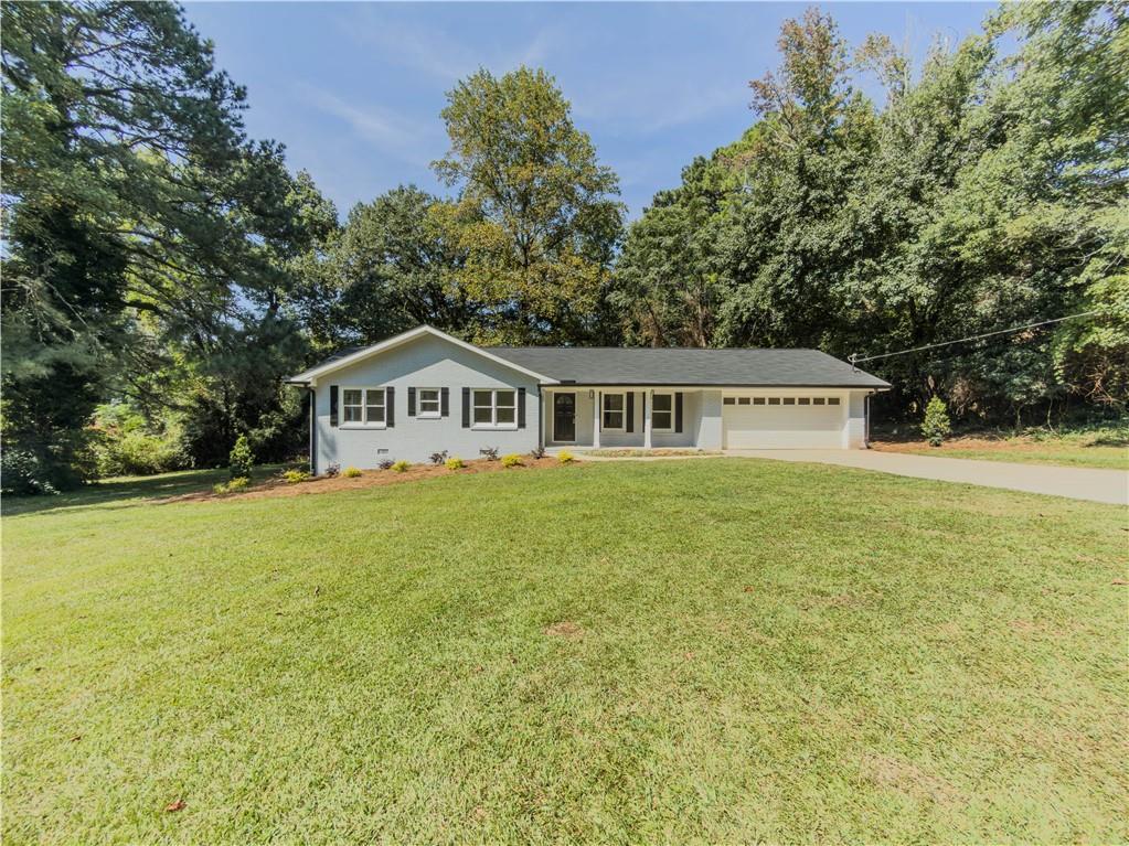 507 Castlearie Dr., Stone Mountain, GA 30087