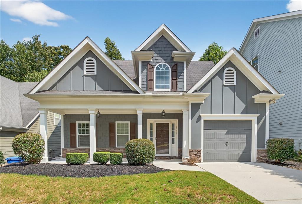 1561 Habershal Rd., Atlanta, GA 30318