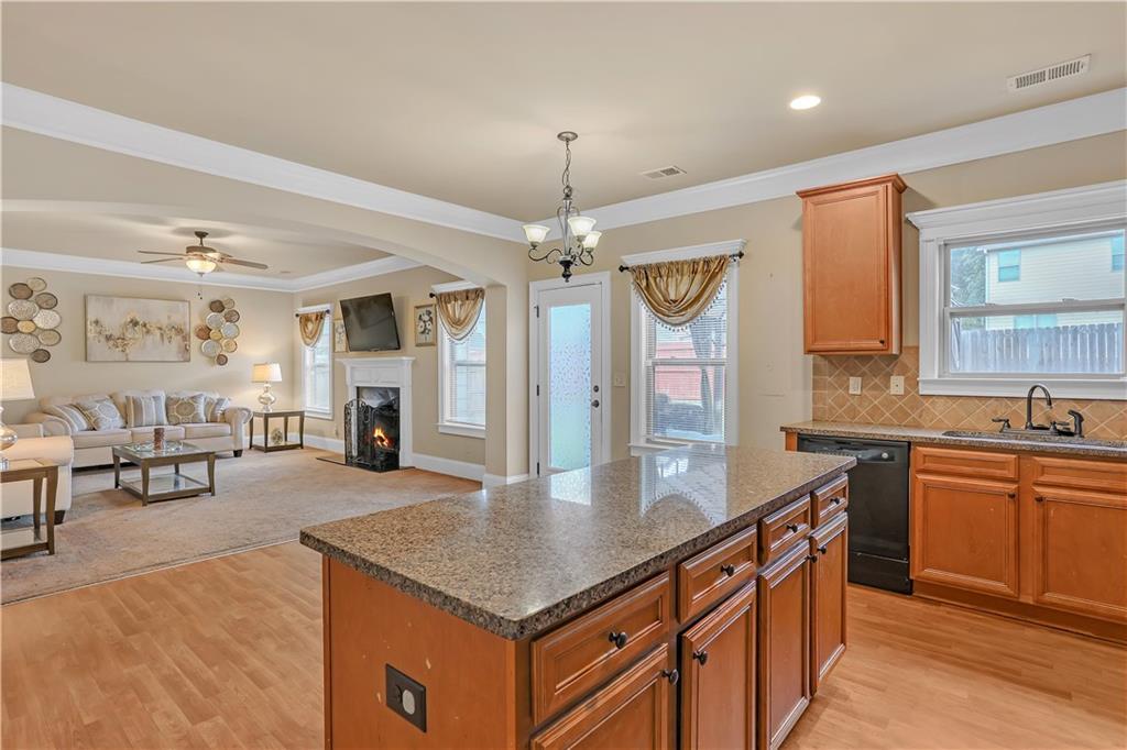 4287 Meadow Wind Drive Southwest Dr., Snellville, GA 30039