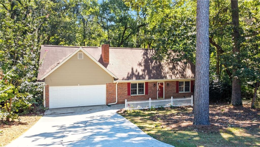760 Sugar Hill Ln., Conyers, GA 30094