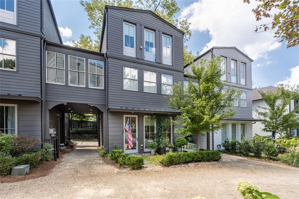 518 Bismark Rd., Atlanta, GA 30324