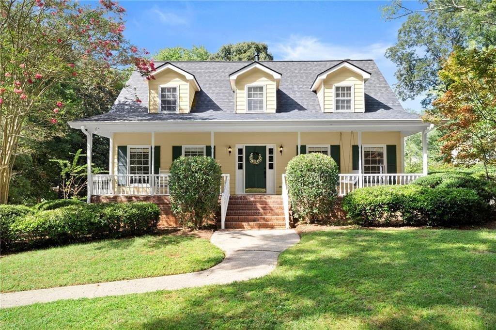 965 Lake Charles Dr., Roswell, GA 30075
