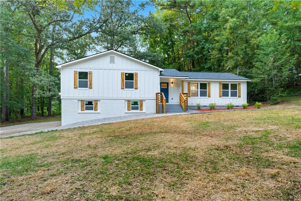 2194 Chestnut Pl., Lithia Springs, GA 30122