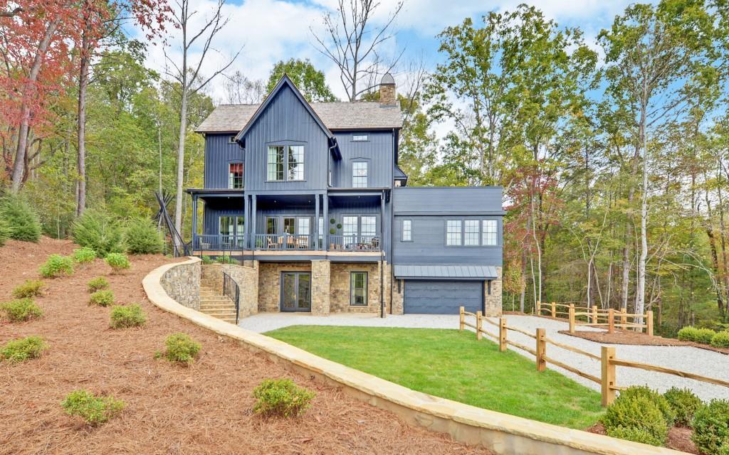 100 Cove View Ln., Clarkesville, GA 30523