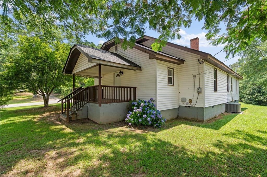 1423 Beulah Church Rd., Carrollton, GA 30117