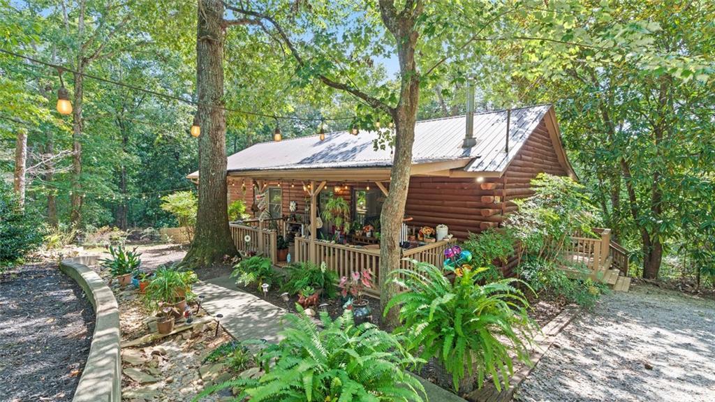 520 George Gray Ln., Waleska, GA 30183