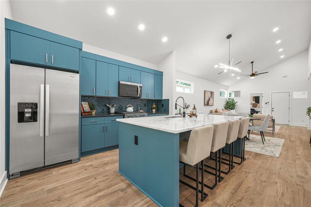 581 Woods Dr., Atlanta, GA 30318