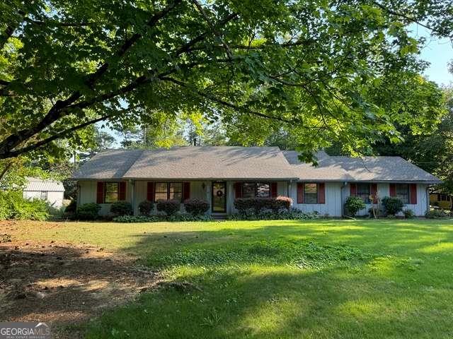 3665 Clubhouse Ln., Conyers, GA 30094
