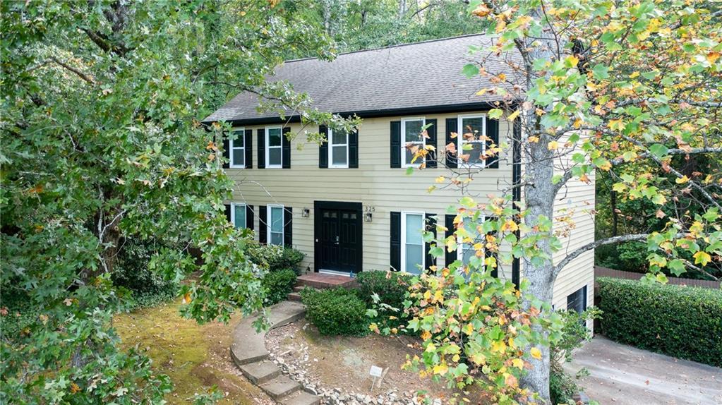 325 Farm Trace, Roswell, GA 30075