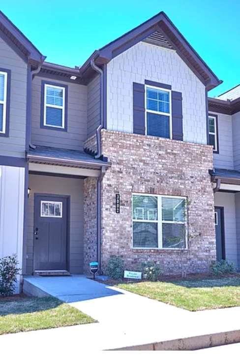 3002 Bayrose, East Point, GA 30344