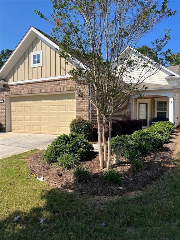 608 Larch Looper Dr., Griffin, GA 30223