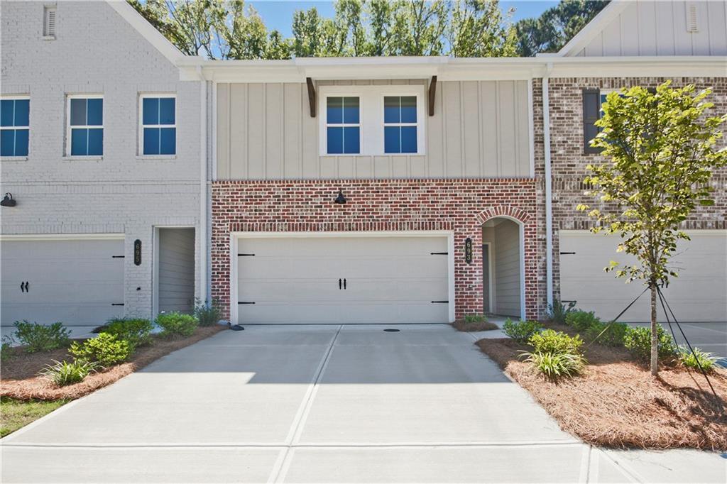 693 Sunstone Ln., Lawrenceville, GA 30043