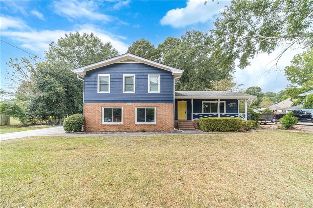 2207 Windsor Dr., Snellville, GA 30078