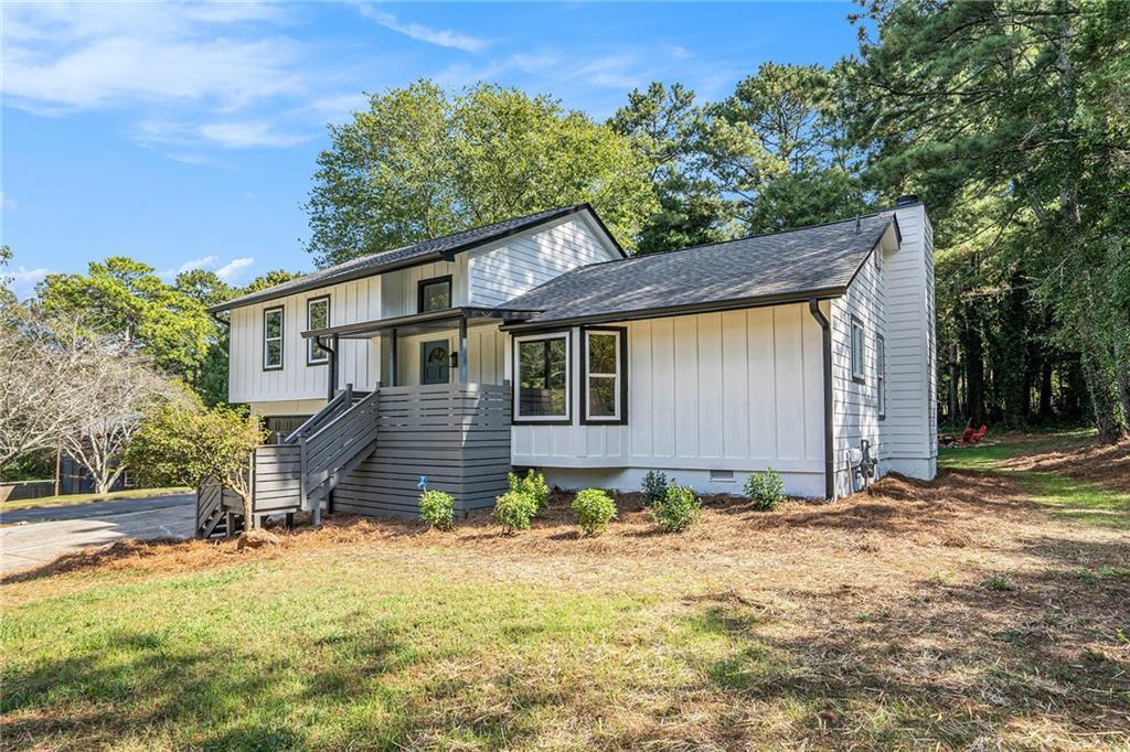 9760 Loblolly Ln., Roswell, GA 30075