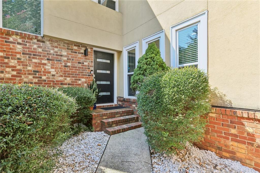 6118 Barfield Rd., Atlanta, GA 30328