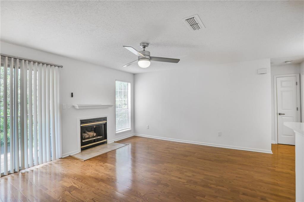 432 Granville Ct., Sandy Springs, GA 30328