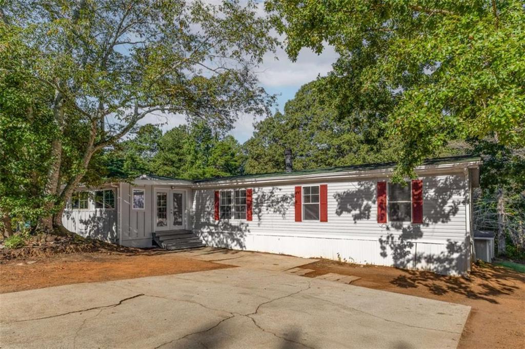 4653 Whispering Pines, Buford, GA 30518