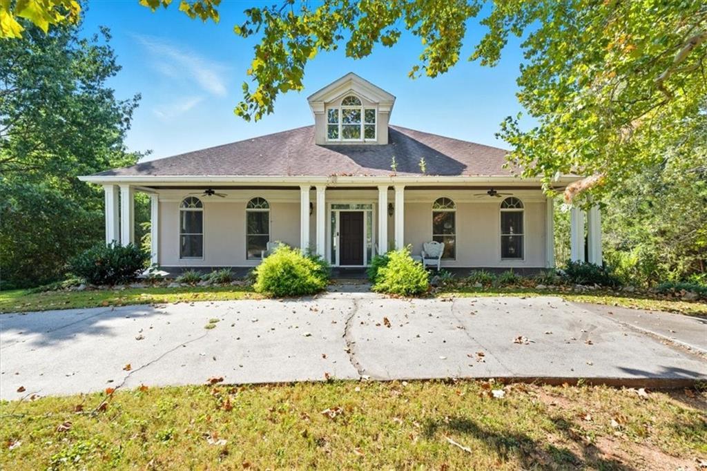 110 Hardwood Ridge Dr., Adairsville, GA 30103