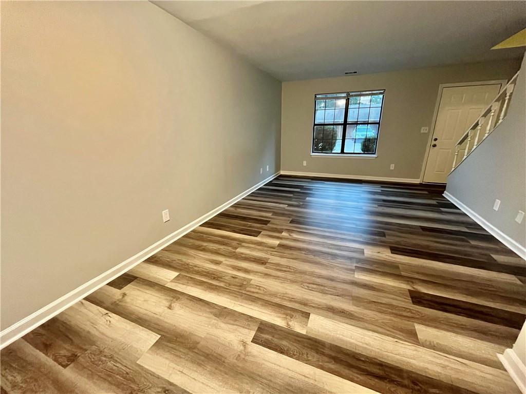 3743 Oakwood Hills Dr., Oakwood, GA 30566