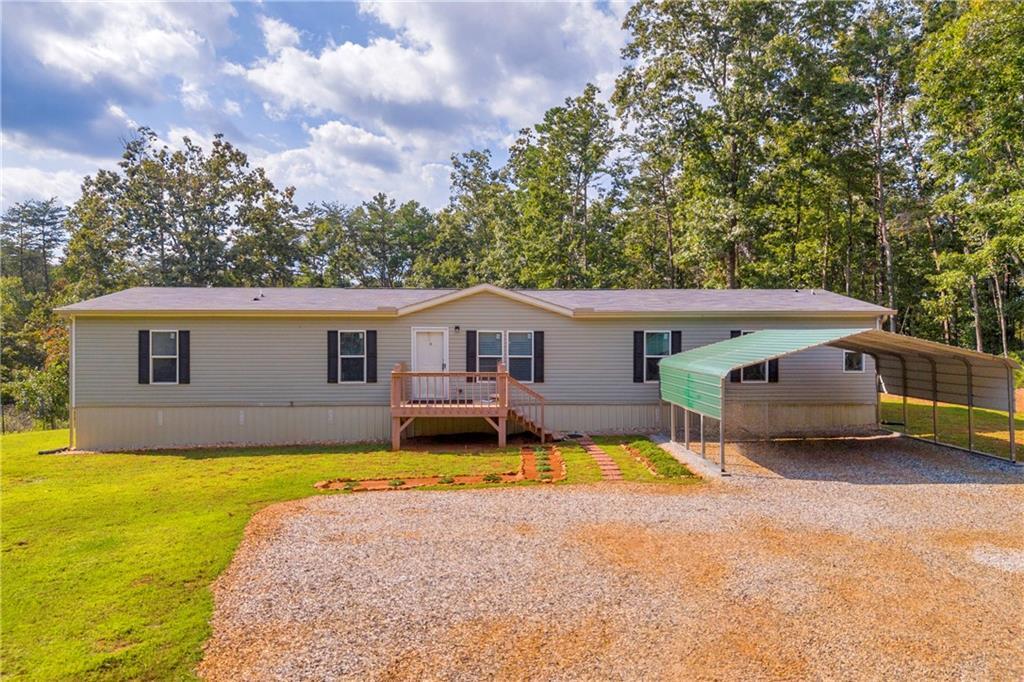 635 White Oak Tr., Murrayville, GA 30564