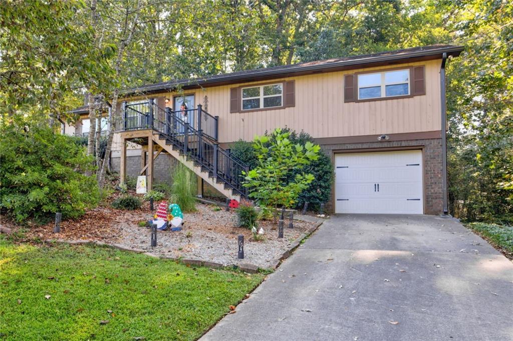 6682 Camp Ln., Acworth, GA 30102