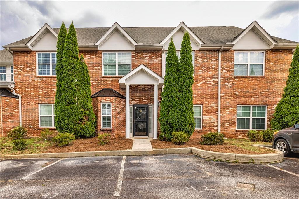42 Intown Pl., Fayetteville, GA 30214