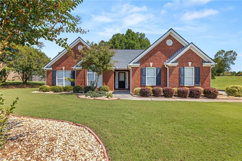 285 Meadowcreek Dr., Jefferson, GA 30549