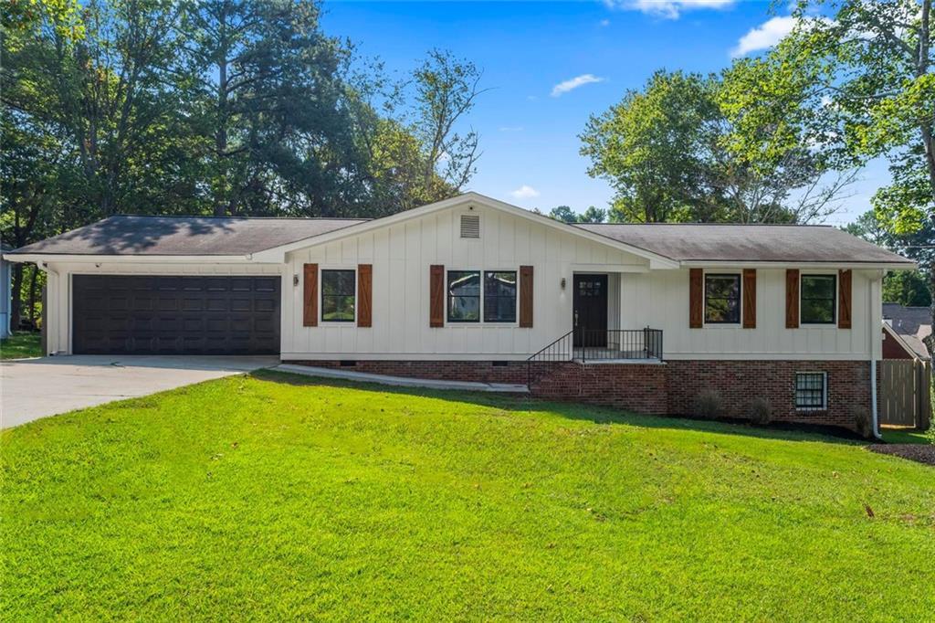 142 Bernice Dr., Lawrenceville, GA 30045