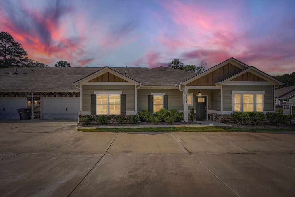 3991 Shelleydale Dr., Powder Springs, GA 30127