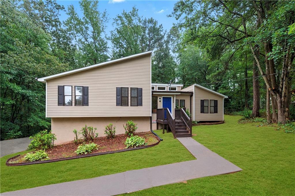 6649 Valley Hill Dr., Mableton, GA 30126