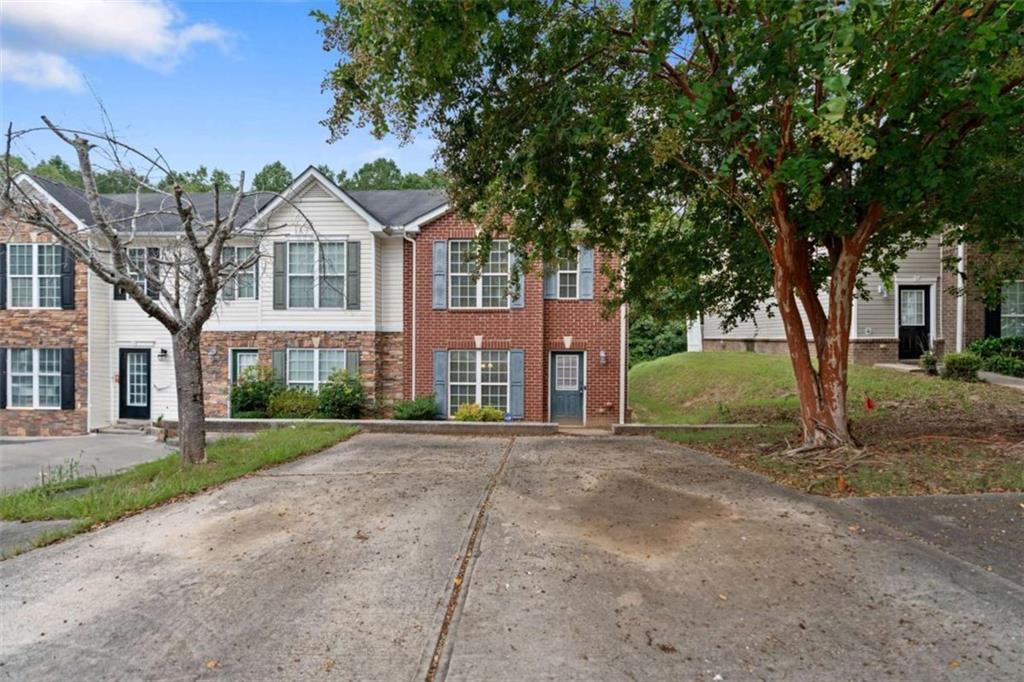 8399 Carlington Ln., Jonesboro, GA 30236