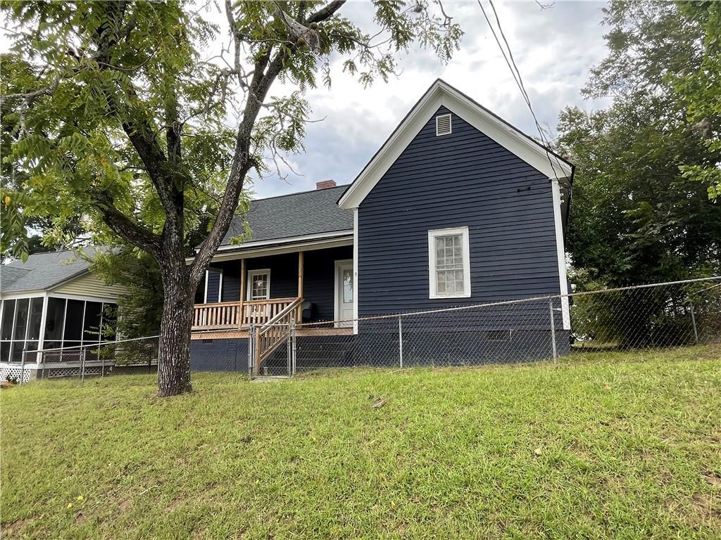 9 N Broad St., Porterdale, GA 30014