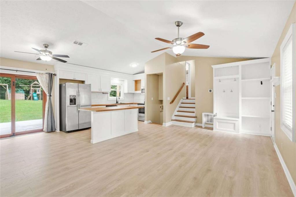 1007 Wayne Dr, Snellville, GA 30078
