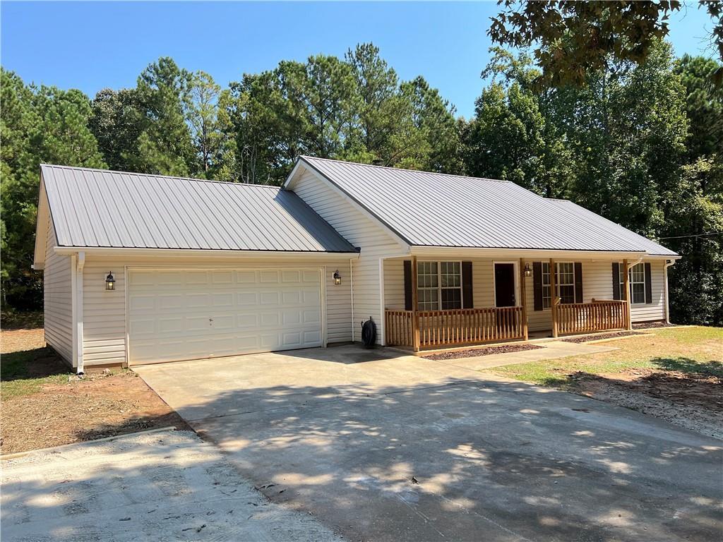 35 Lake Pines Ct., Covington, GA 30014