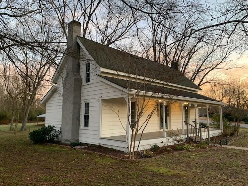 3940 Twin Lakes Rd., Cumming, GA 30040