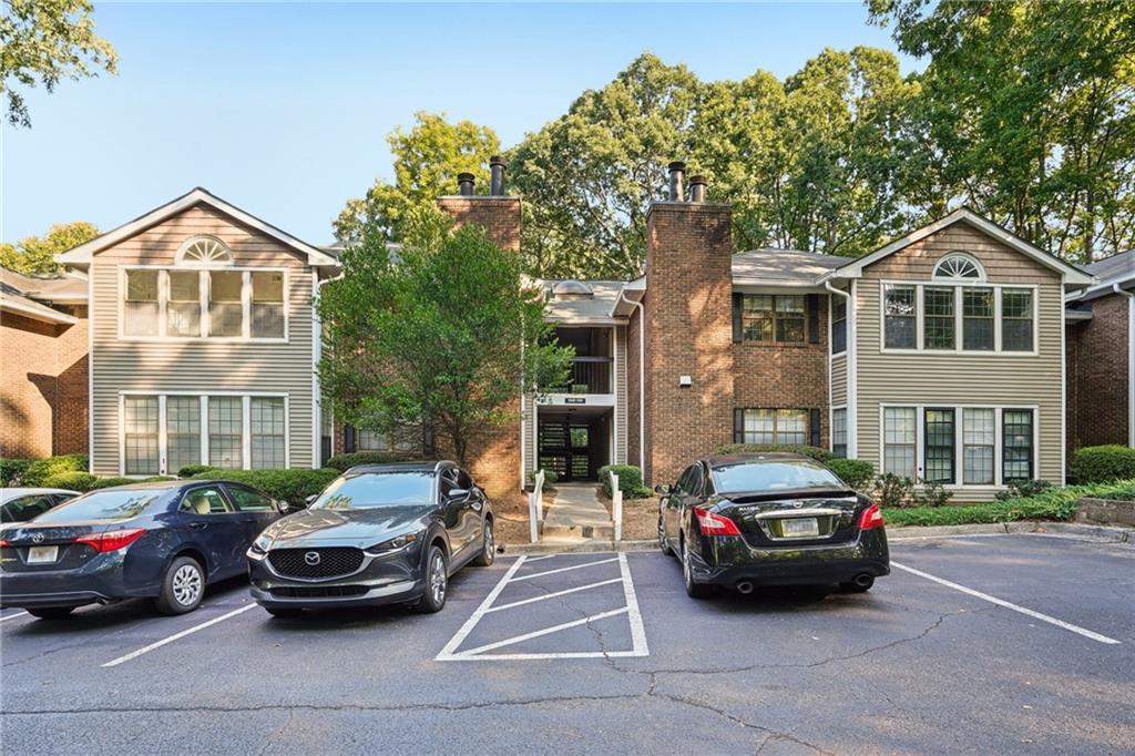 112 Barrington Hills Dr., Atlanta, GA 30350