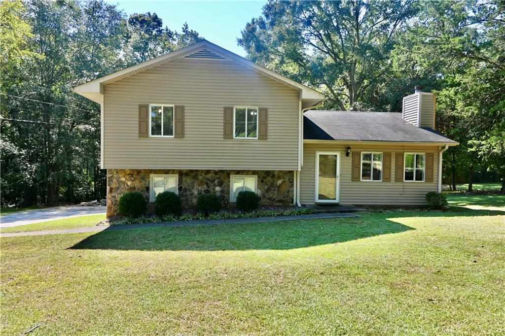 631 Rockaway Rd., Senoia, GA 30276