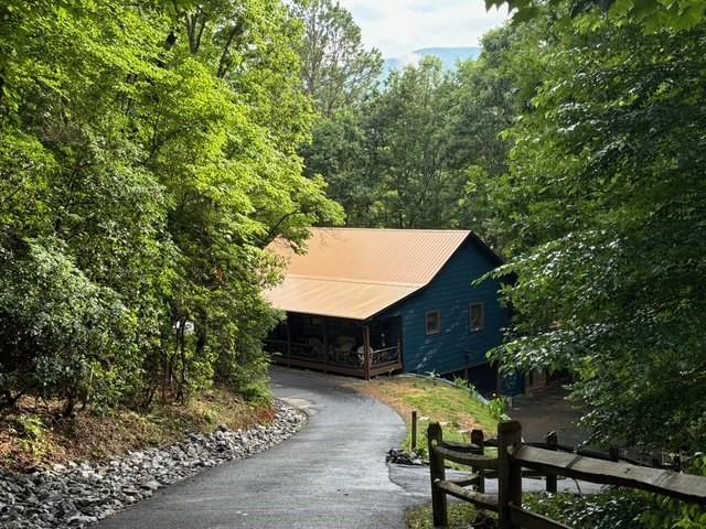 3196 Creekview Rd., Hiawassee, GA 30546