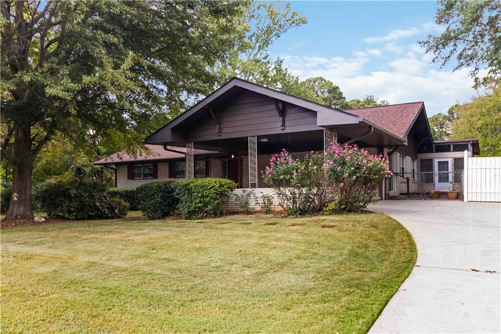 1722 Camelot Cir., Tucker, GA 30084