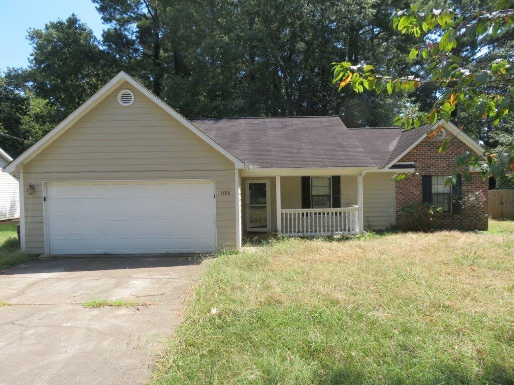 1486 Carriage Ln., Jonesboro, GA 30238