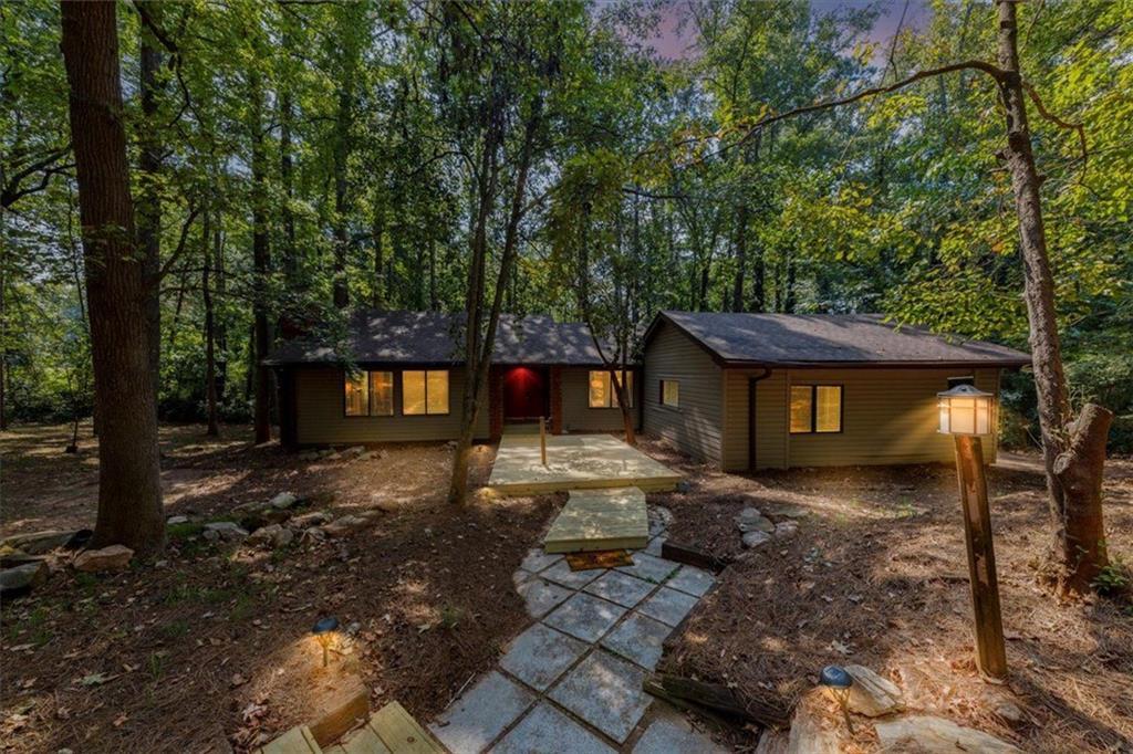 924 Model Ct., Stone Mountain, GA 30088