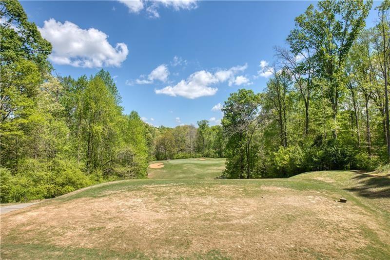 2030 Magnolia Ln., Milton, GA 30004